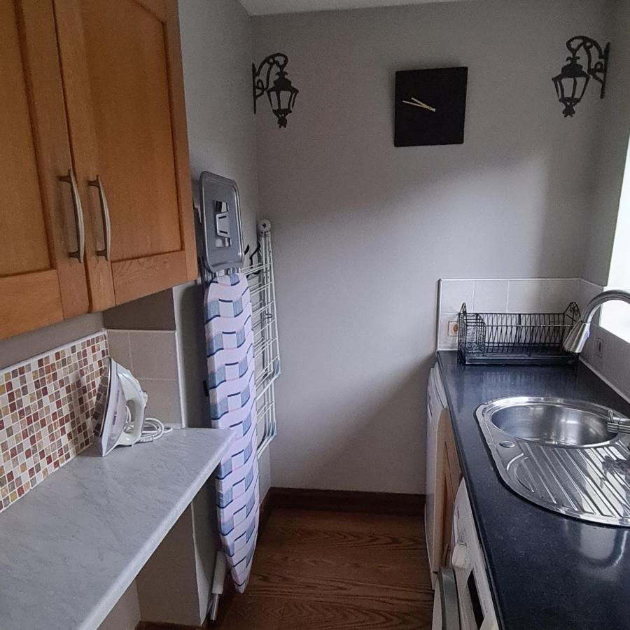 Spacious, 5 Bed House For 9 In Chester Exterior foto